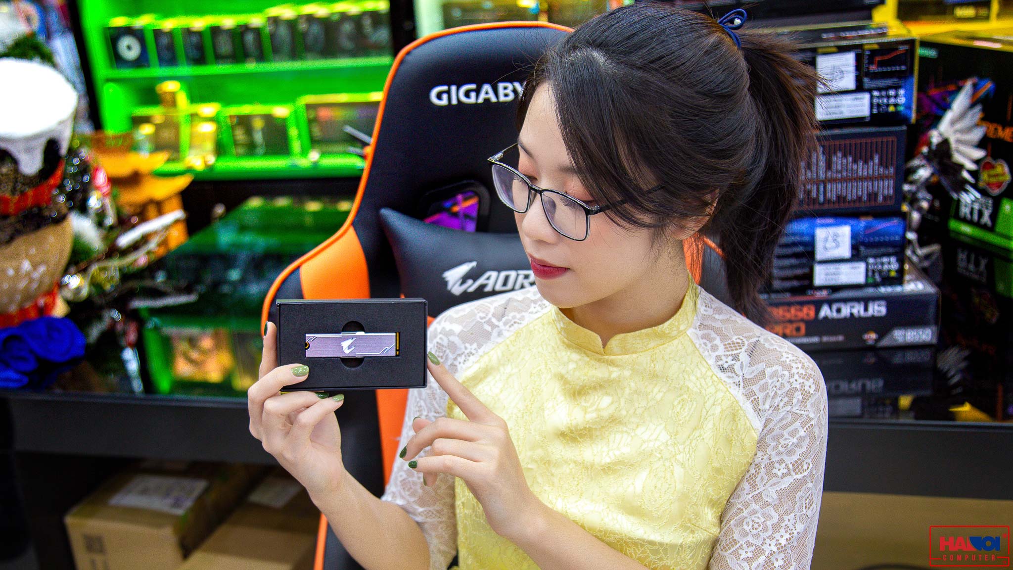 Ổ cứng SSD Gigabyte AORUS RGB 256GB PCIe NVMe Gen 3.0 x 4
